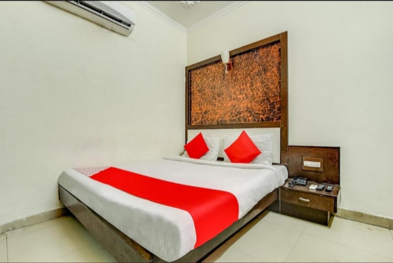 Hotel Star Palace Yeni Delhi Dış mekan fotoğraf